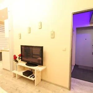 https://studio-flat-grunwaldzka-up-to-2persons1.hotelswroclaw.com
